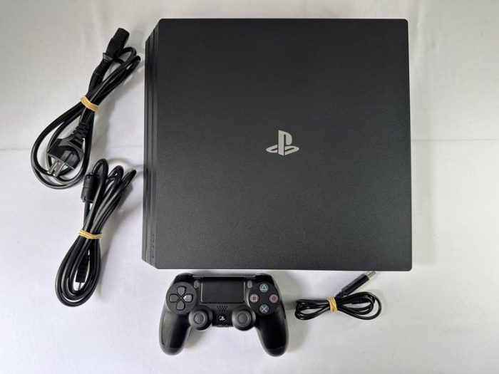 Playstation 4 Pro 1 TB + Controller - PS4