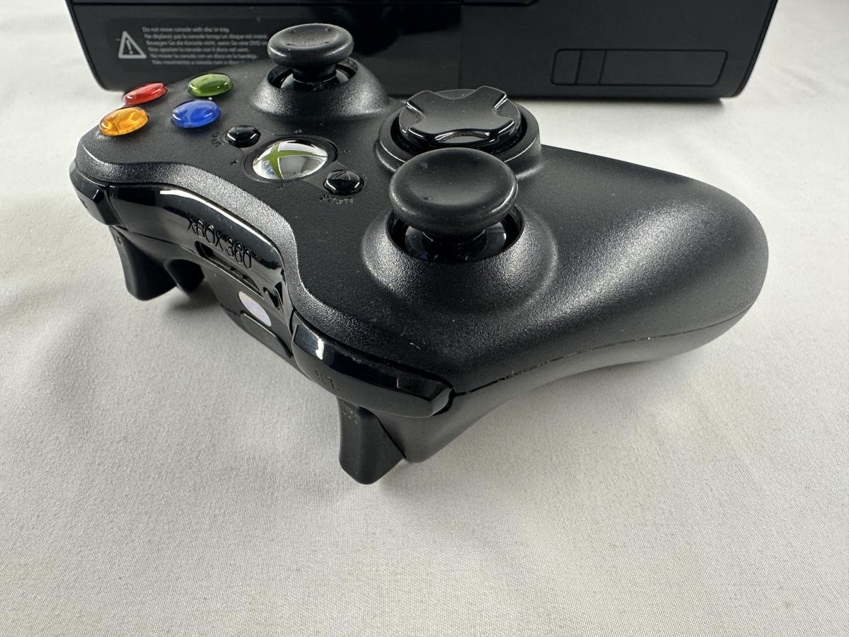 Xbox 360 E Console Zwart 500 GB + Controller & Kabels - Afbeelding 6