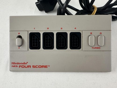 Nintendo NES Four Score - 4 speler adapter voor NES - NESE-034