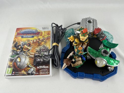 Skylanders SuperChargers Racing Starter Set Nintendo Wii