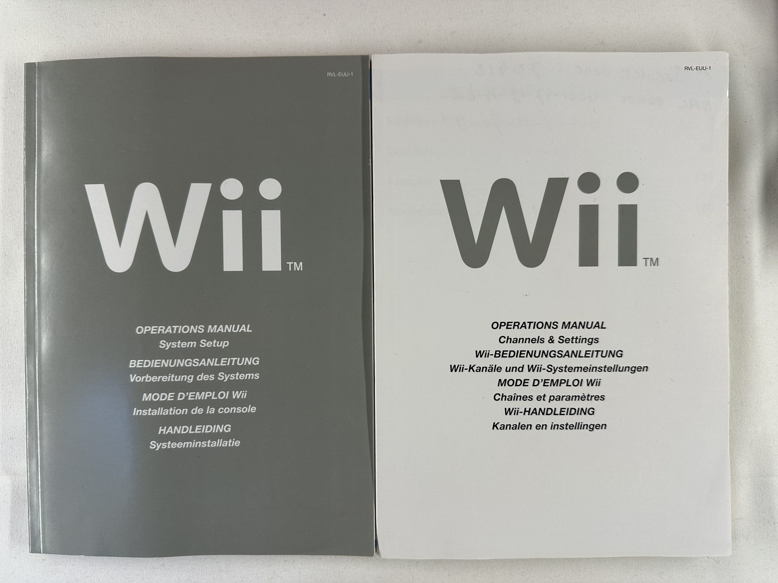 Nintendo Wii rood spelcomputer + 2 Motion Plus controllers & New Super Mario Bros - Afbeelding 6