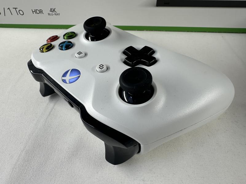 Xbox One S wit 1 TB Console in doos + Controller - Afbeelding 7