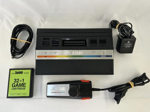 Atari 2600 Junior console + Game, Controller & Kabels