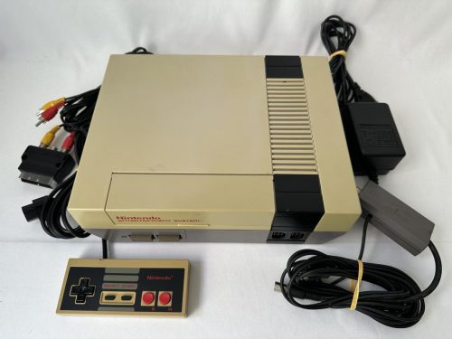 Nintendo NES + Controller & kabels - Verkleurd