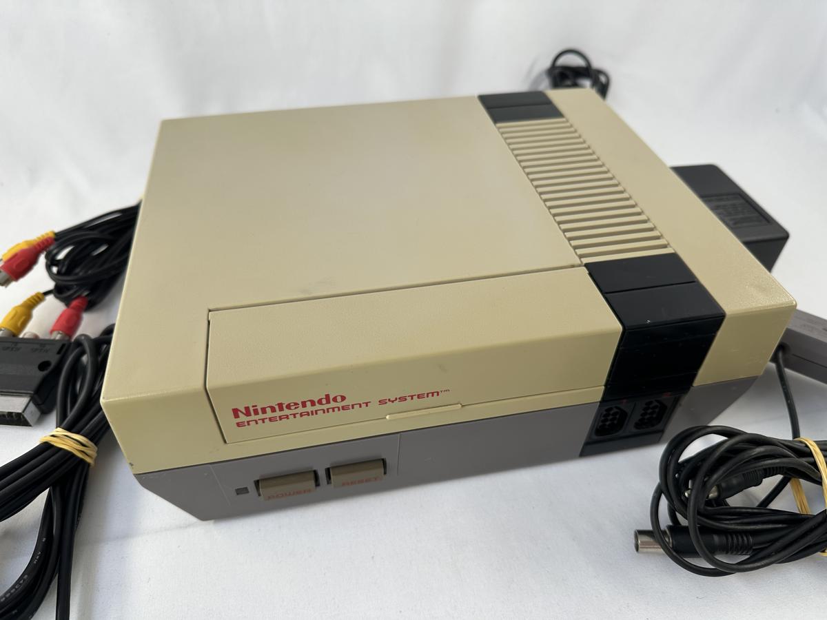 Nintendo NES + Controller & kabels - Verkleurd - Afbeelding 4