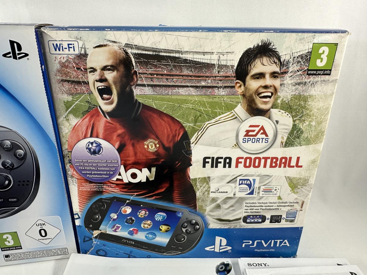 PS Vita Crystal Black FIFA Football Bundel Compleet - PCH-1004 - Nette staat - Afbeelding 4