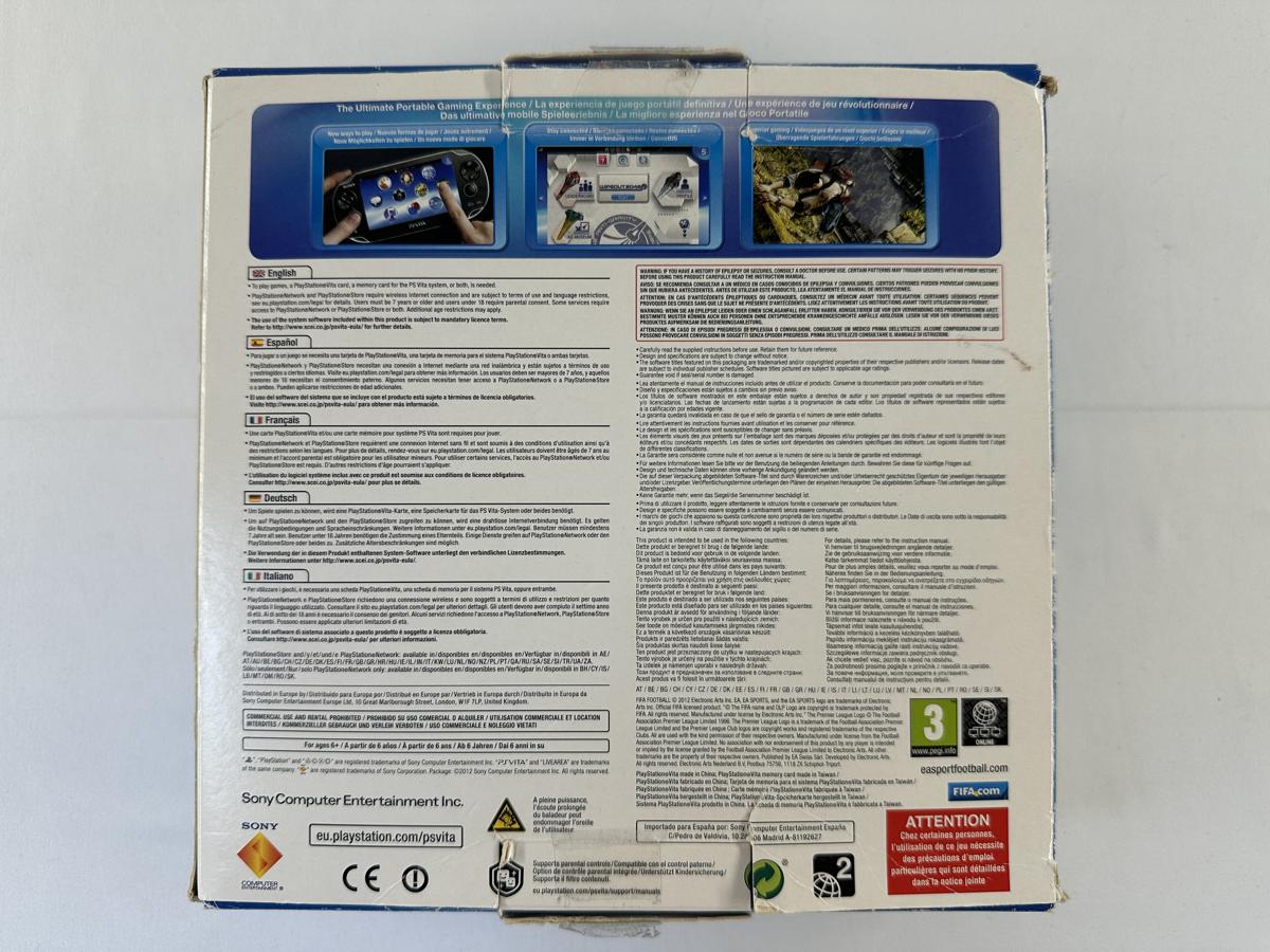 PS Vita Crystal Black FIFA Football Bundel Compleet - PCH-1004 - Nette staat - Afbeelding 28